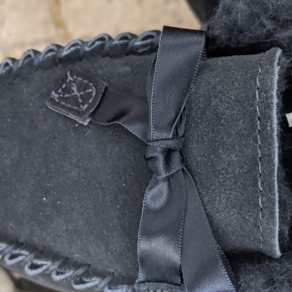 NWT Bearpaw moccasins, size 10 - Picture 8 of 9